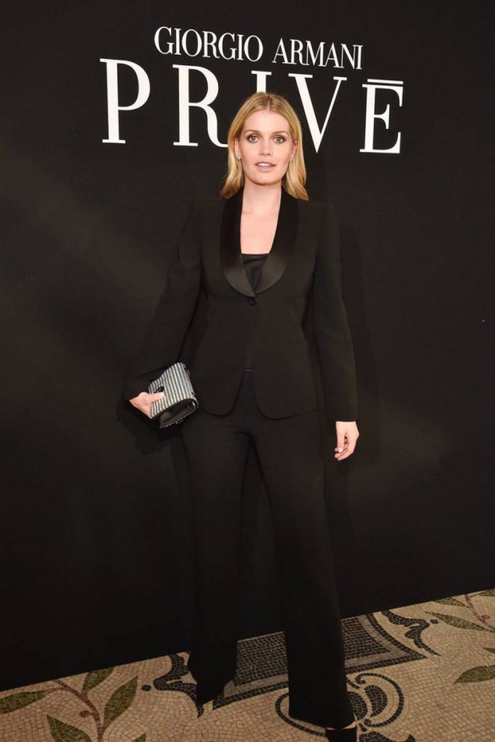 lady-kitty-spencer-attends-the-giorgio-armani-prive