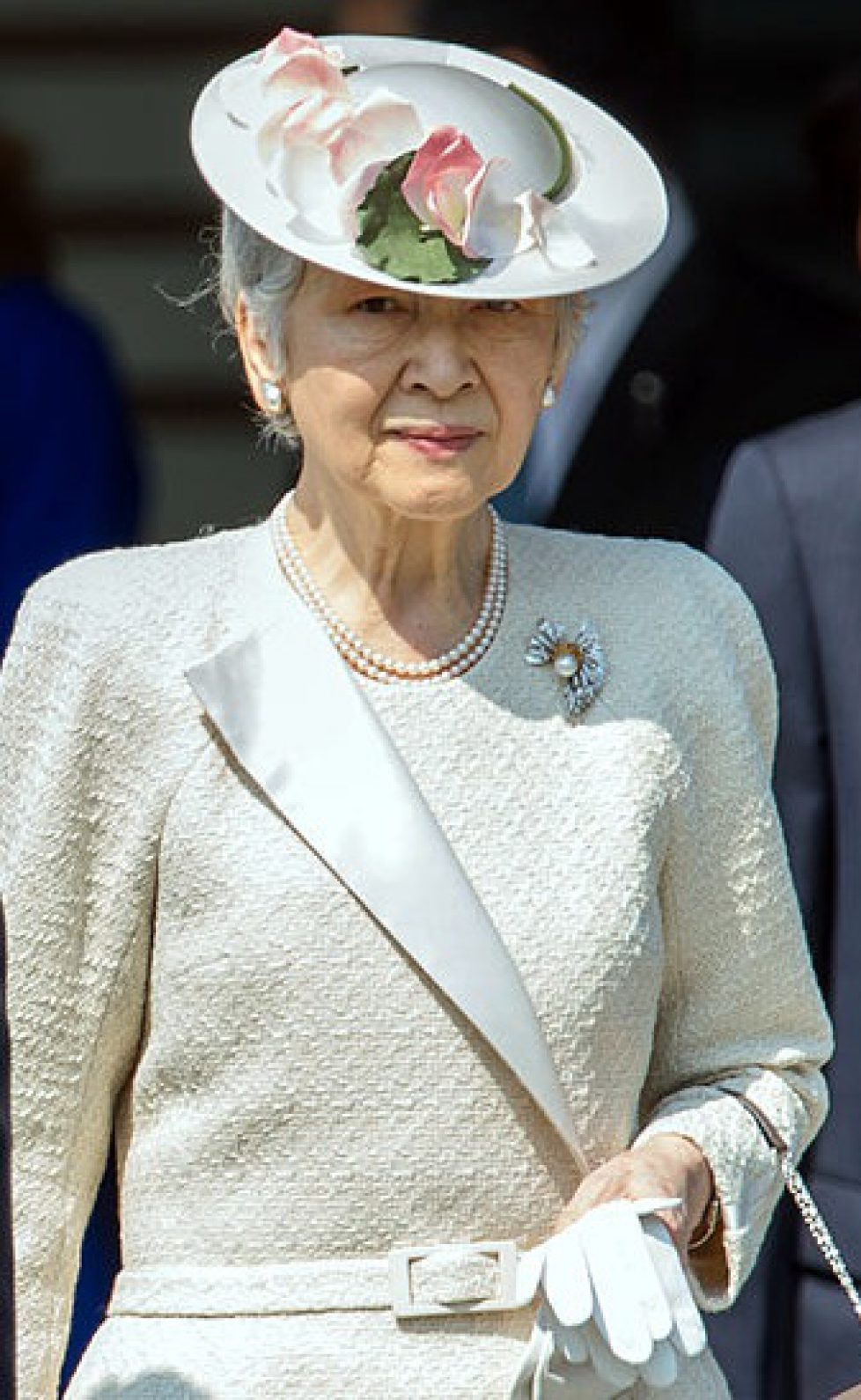 Empress_Michiko_cropped_20140424