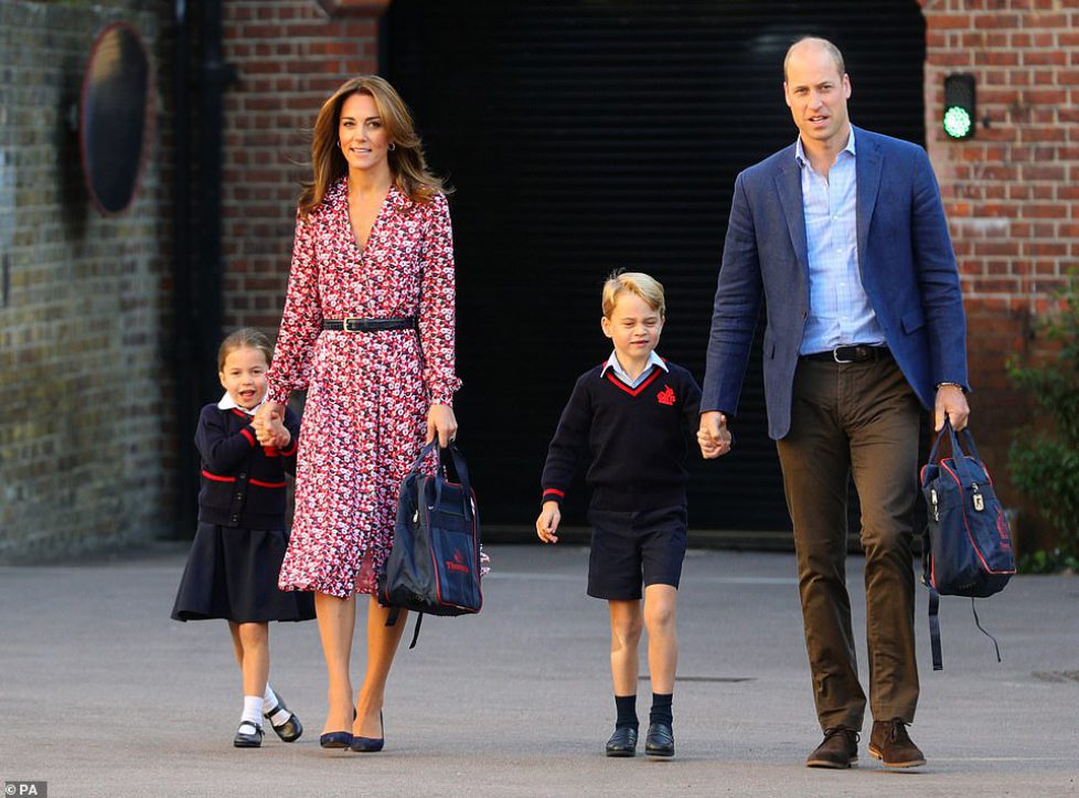 18095328-7430097-Princess_Charlotte_with_by_her_father_the_Duke_of_Cambridge_and_-m-64_1567668548471