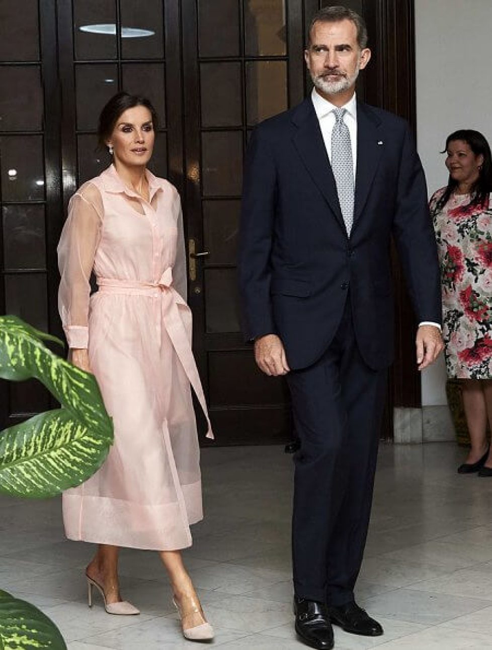 Queen-Letizia-wore-Maje-dress-4