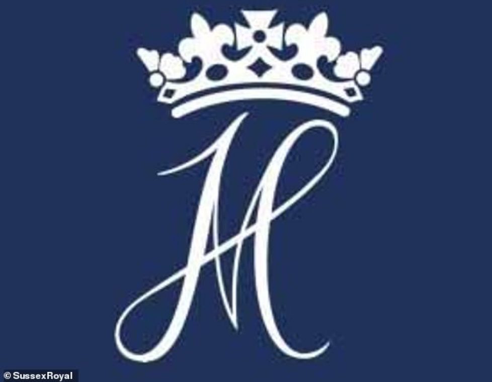 24939498-8021217-The_Sussex_Royal_logo_which_Harry_and_Meghan_use_on_their_Instag-a-292_1582131020781