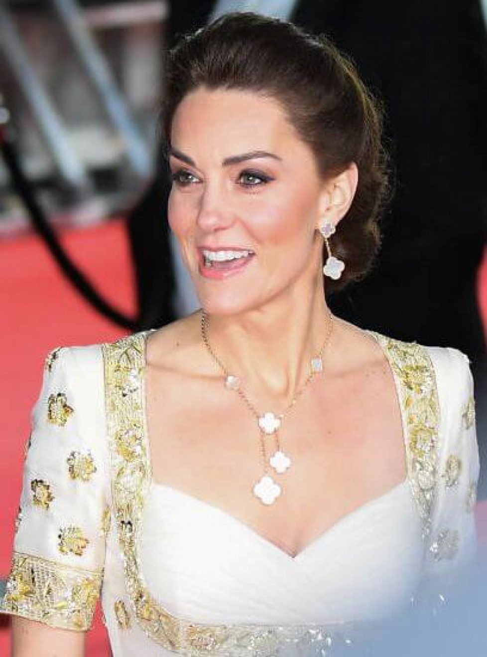 Kate-Middleton-in-Alexander-McQueen-gown-7