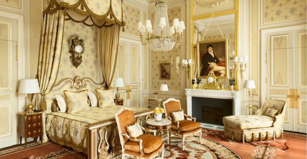 ritz-paris-hotel-suite-imperiale-chambre-marie-antoinette-1024x532