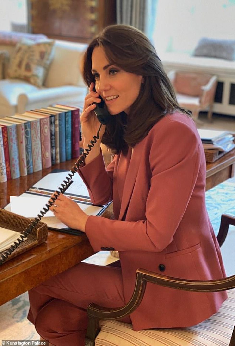 26537310-8164025-The_Duchess_of_Cambridge-a-74_1585441565076