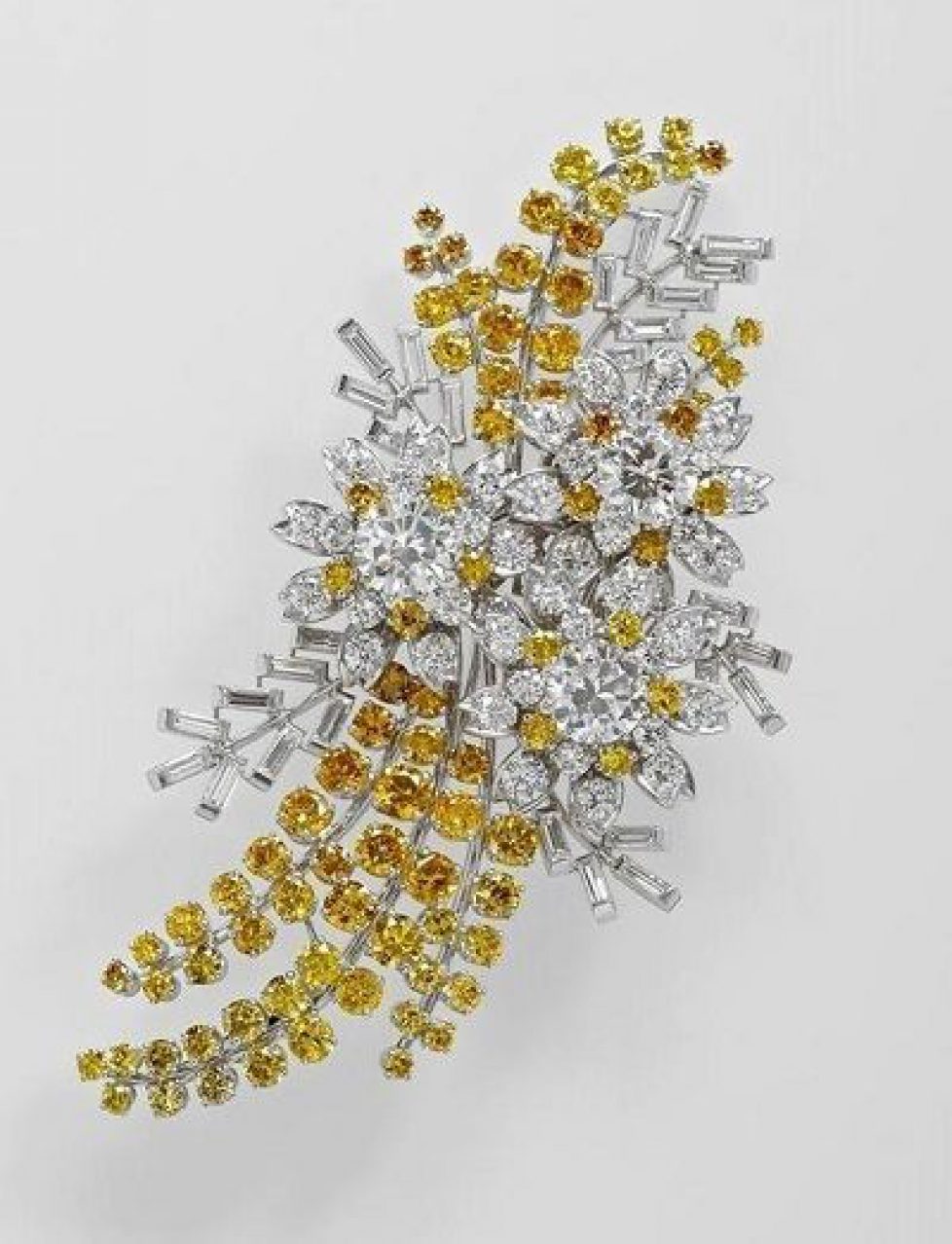 queen-austrian-brooch