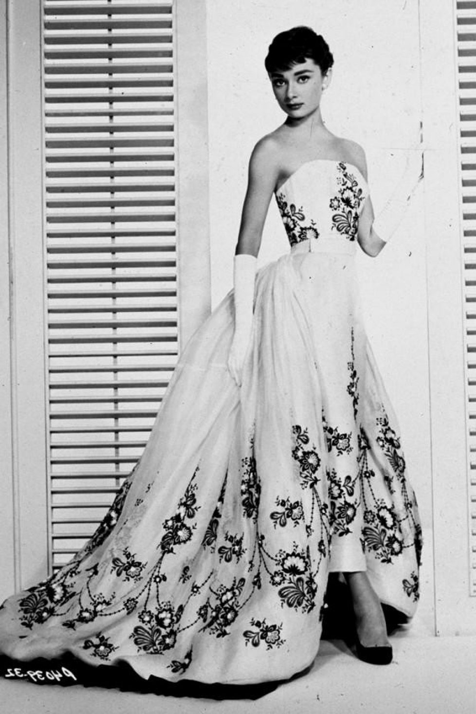 audrey-hepburn-wedding-dress-sabrina-6