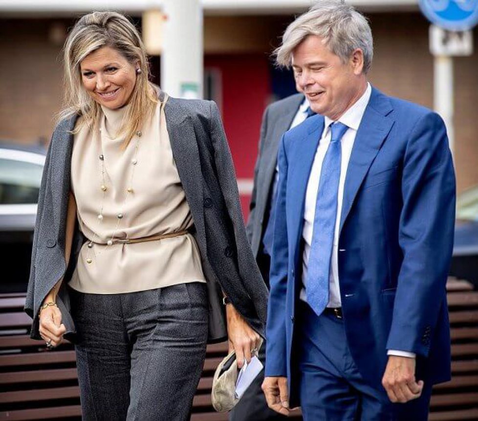 Queen-Maxima-in-Zara-shirt-4