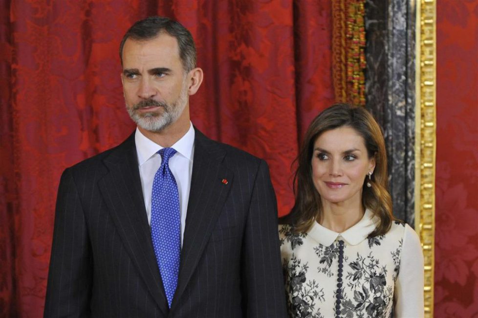 felipe-vi-y-reina-letizia_2b84a59b_1200x798