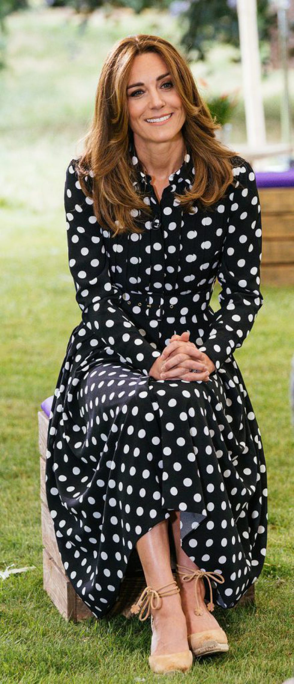 30710446-8517911-The_Duchess_of_Cambridge_put_on_a_stylish_display_as_she_marked_-a-64_1594676185627
