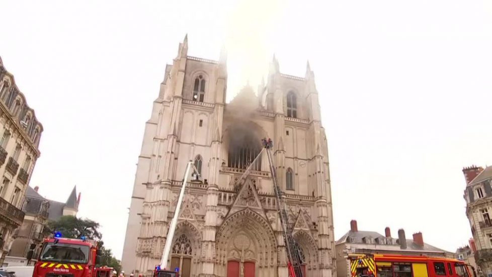 hab-9h30-incendie-cathedrale-de-nantes-20200718-0935-efa141-0@1x