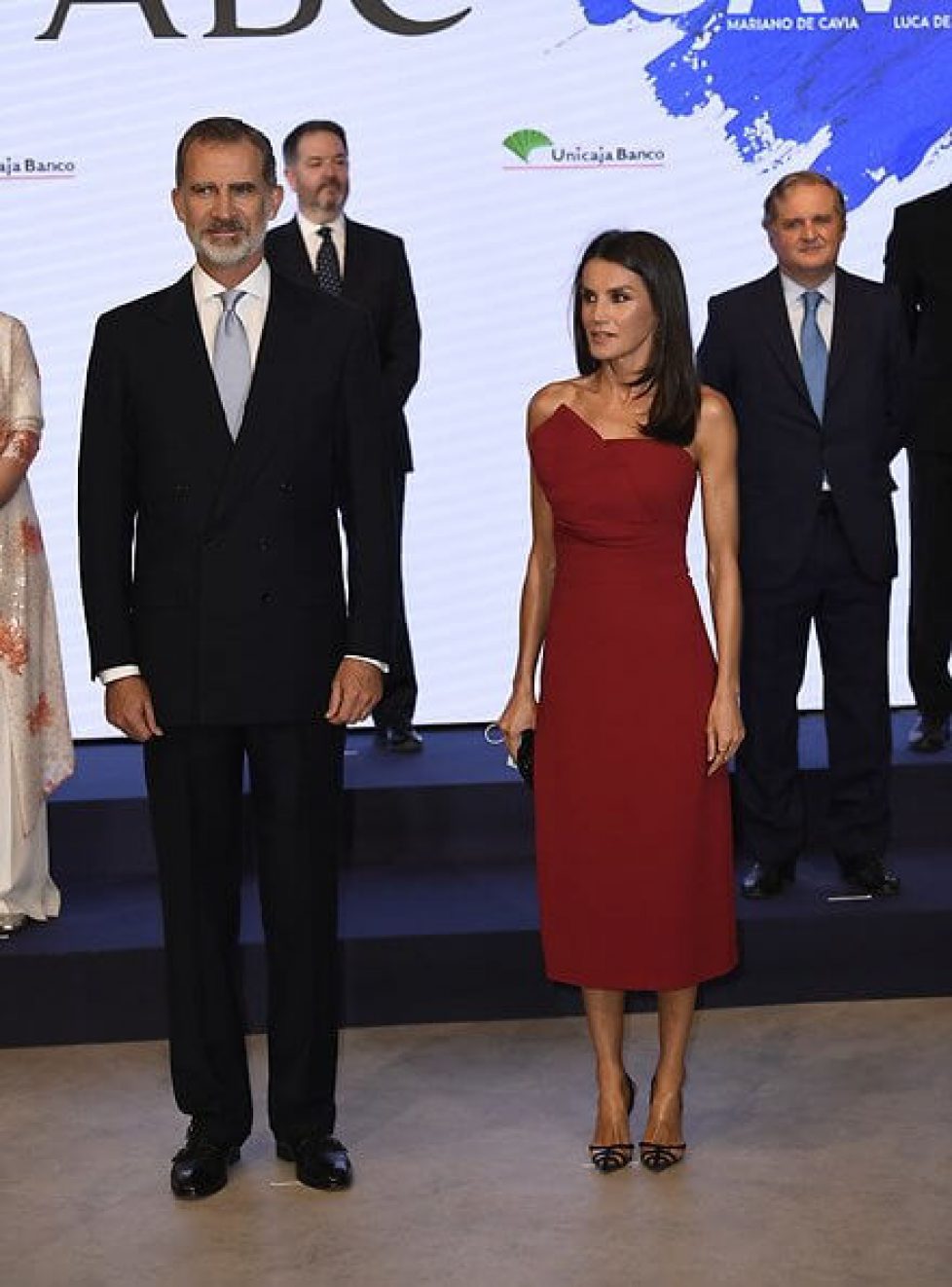 queen-letizia-in-roberto-torretta-14