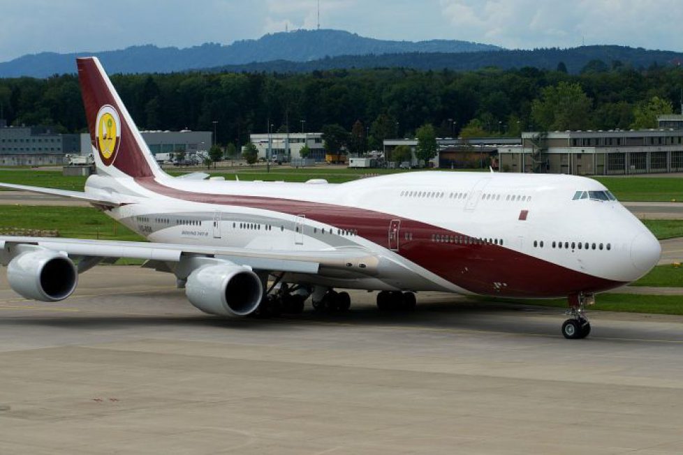 Qatar_Amiri_Flight_Boeing_747-8_VQ-BSK-696x464