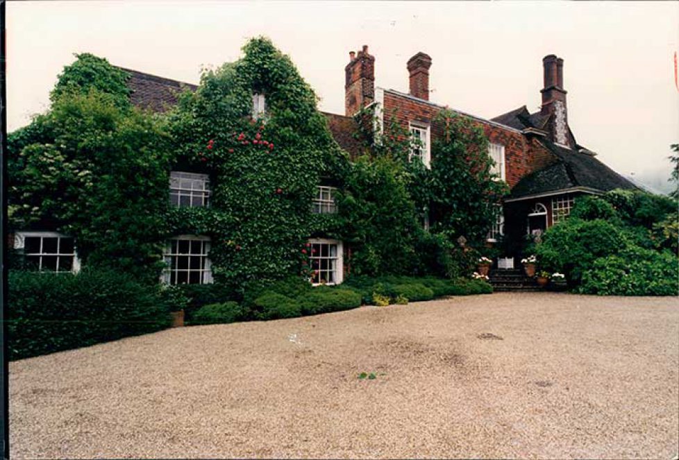 prince-charles-camilla-house-building-front-z