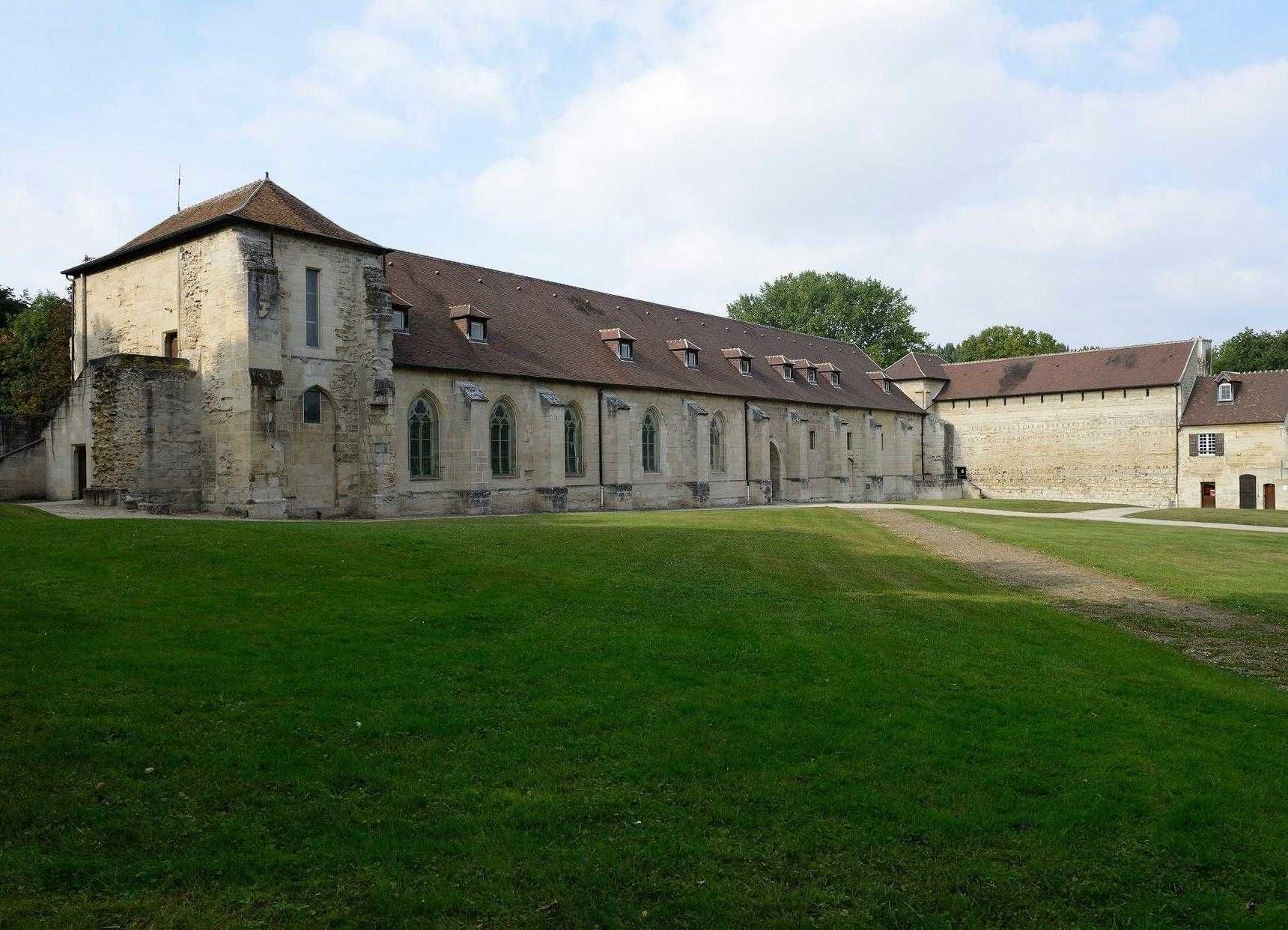 Abbaye de Maubuisson Noblesse & Royautés