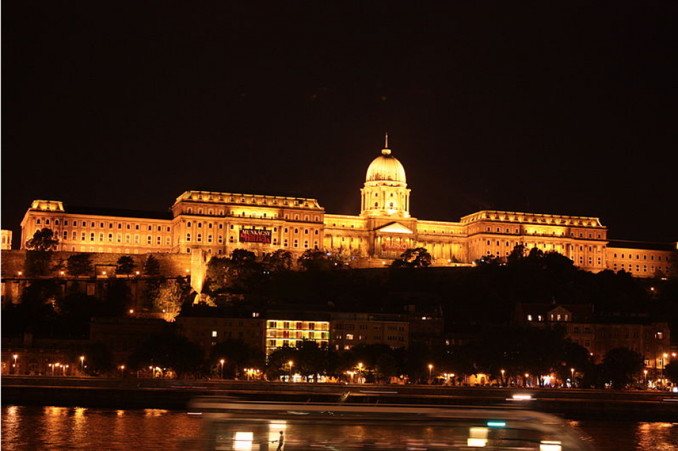 1 - Palais la nuit