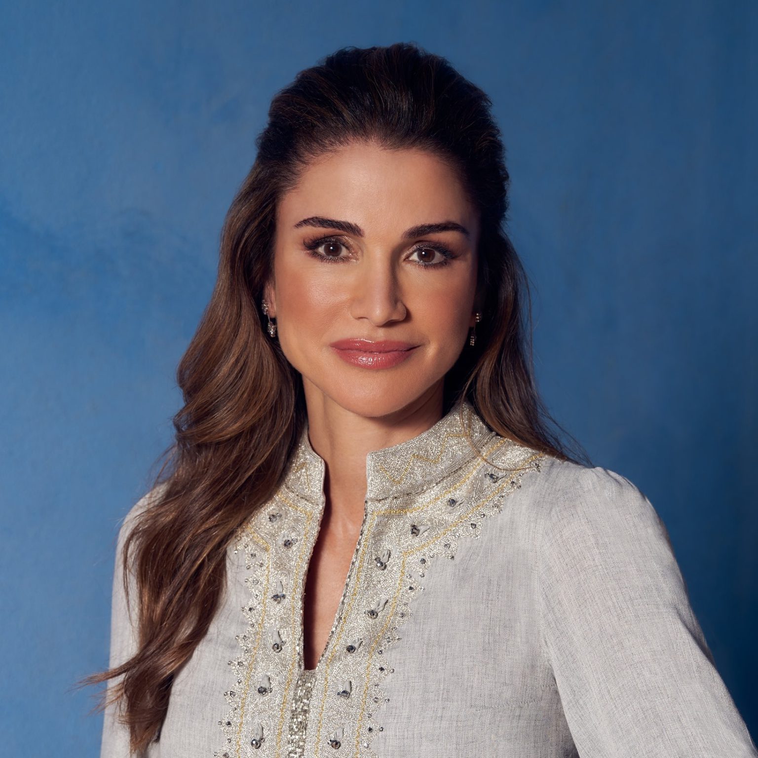 Nouvelle photo de Rania de Jordanie Noblesse & Royautés