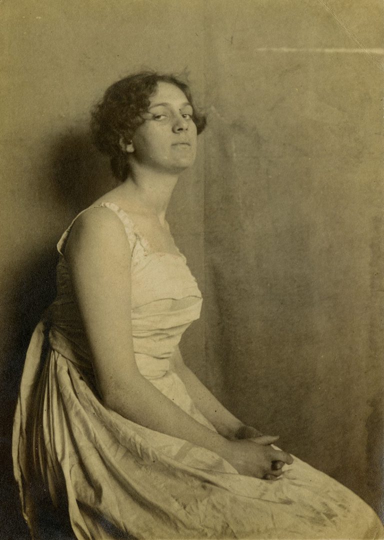 Alma de Bretteville Noblesse & Royautés