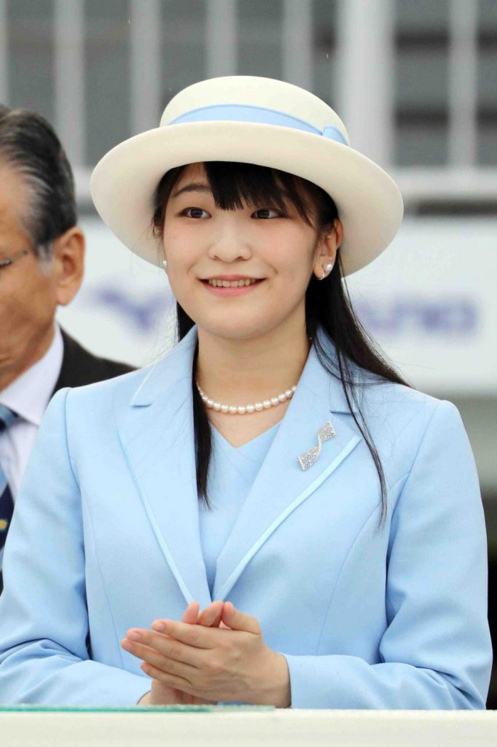 Japan-Princess-Mako-004-682x1024