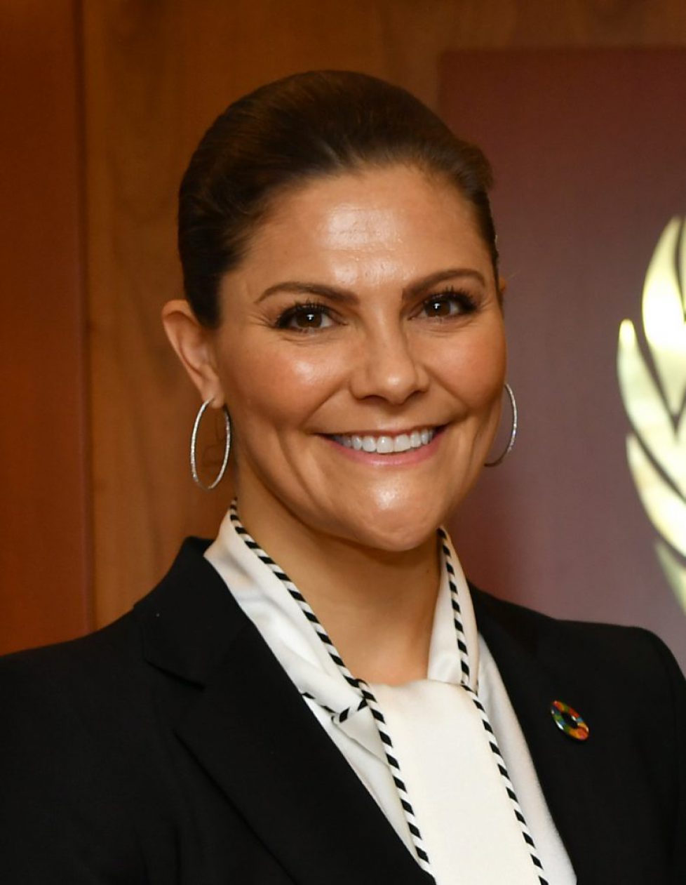 IAEA_Meeting_with_HRH_Crown_Princess_Victoria_of_Sweden_(2)_(cropped)