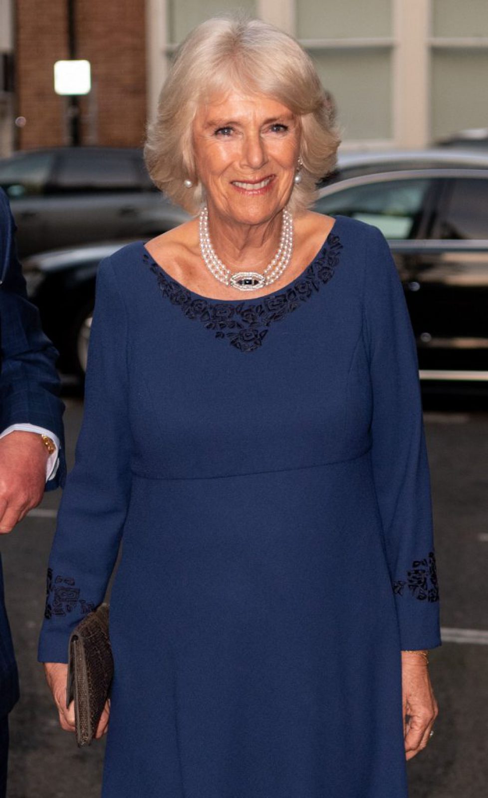 camilla-duchess-of-cornwall-attends-an-age-uk-tea-on-the-news-photo-1061459572-1544113610 camilla-duchess-of-cornwall-attends-an-age-uk-tea-on-the-news-photo-1061459572-1544113610