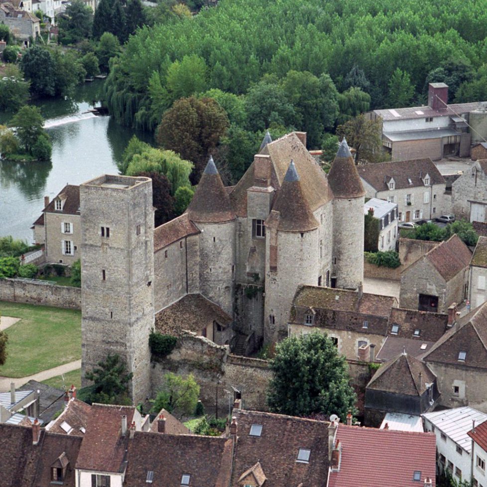 chateau de nemours.1