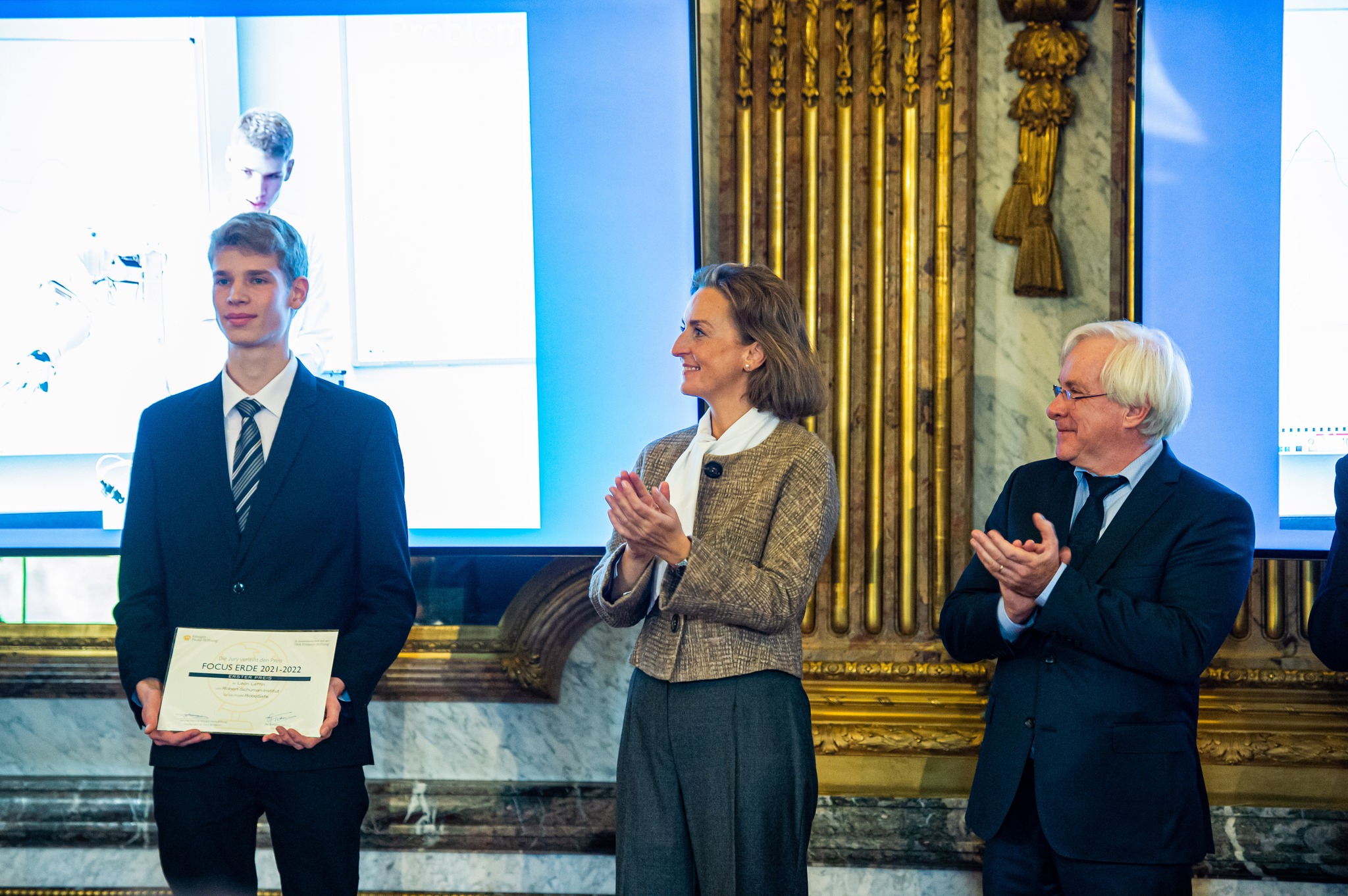 Claire de Belgique remet le prix Terre d’Avenir 2022 Noblesse & Royautés