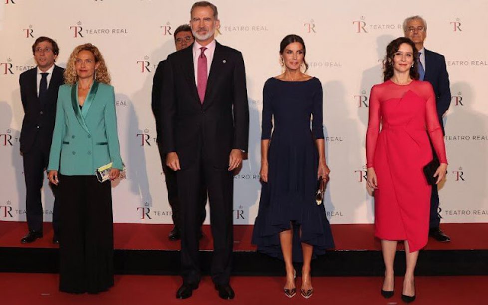 queen-letizia-wore-miphai-dress-2