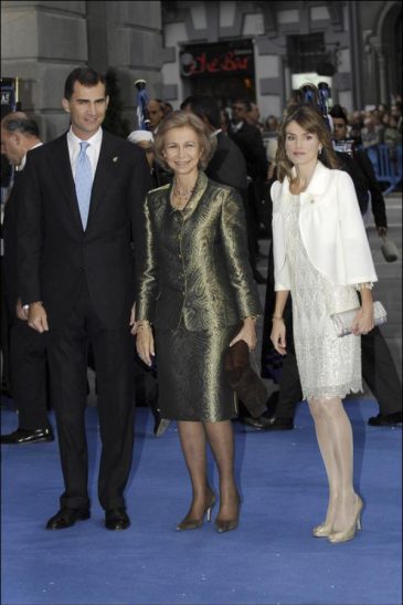 vestido-letizia-premios-principe-asturias-2007