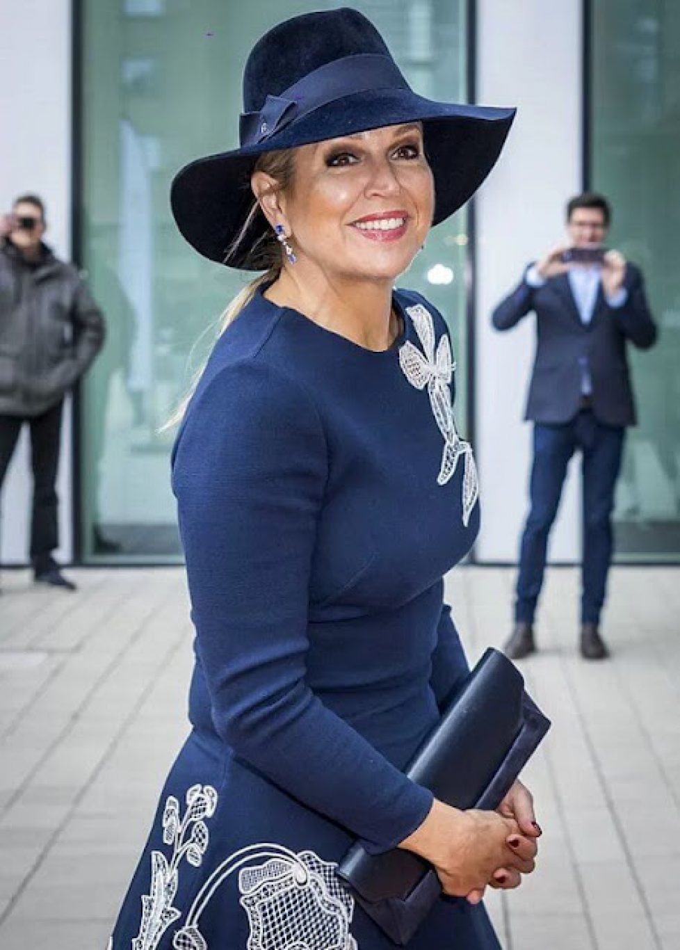 queen-maxima-in-oscar-de-la-renta-3