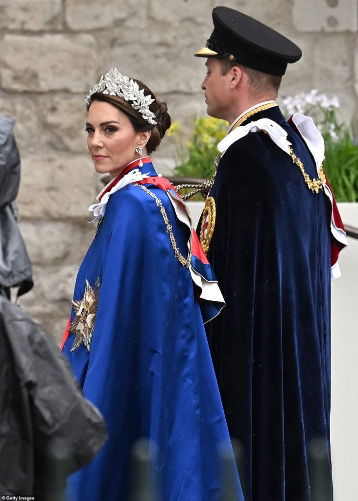 Couronne Diadème - Miss Anniversaire - Jour de Fête - 1 an de plus -  Anniversaire par âge