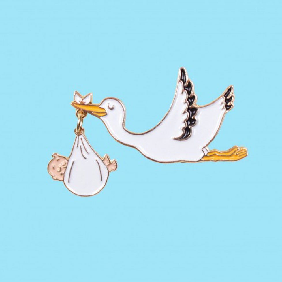 pins-cigogne-bebe-blanc