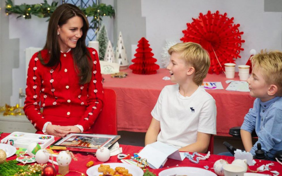 the-princess-of-wales-in-red-miu-miu-cardigan-3