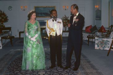 Queenstyle261021_GettyImages-530137432