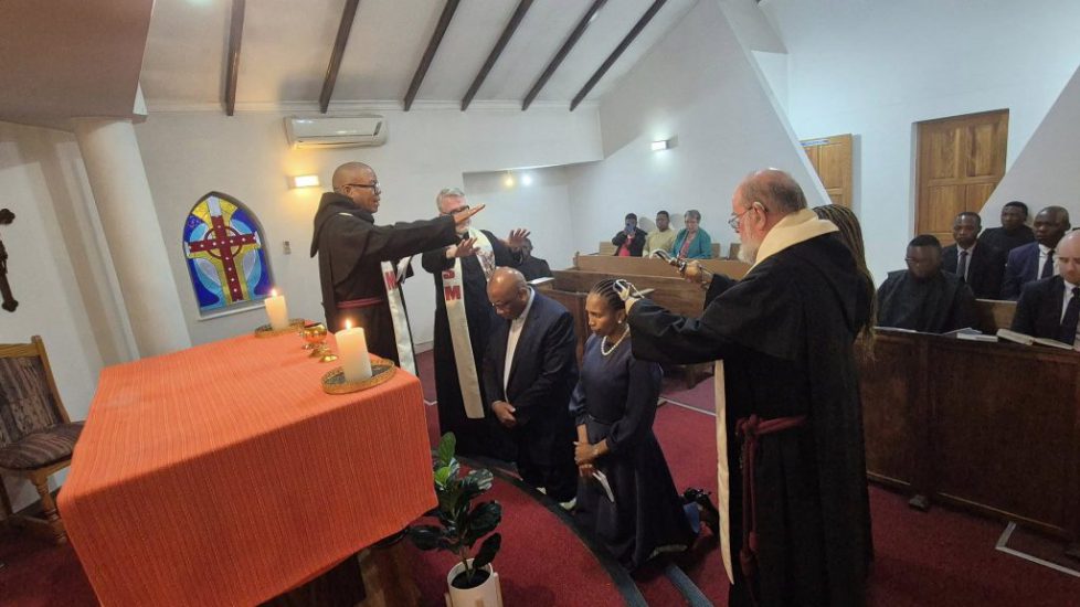 anglican 2(1) anglican 2(1)