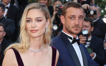 beatrice-borromeo-dior-velvet-purple-dress-1 beatrice-borromeo-dior-velvet-purple-dress-1