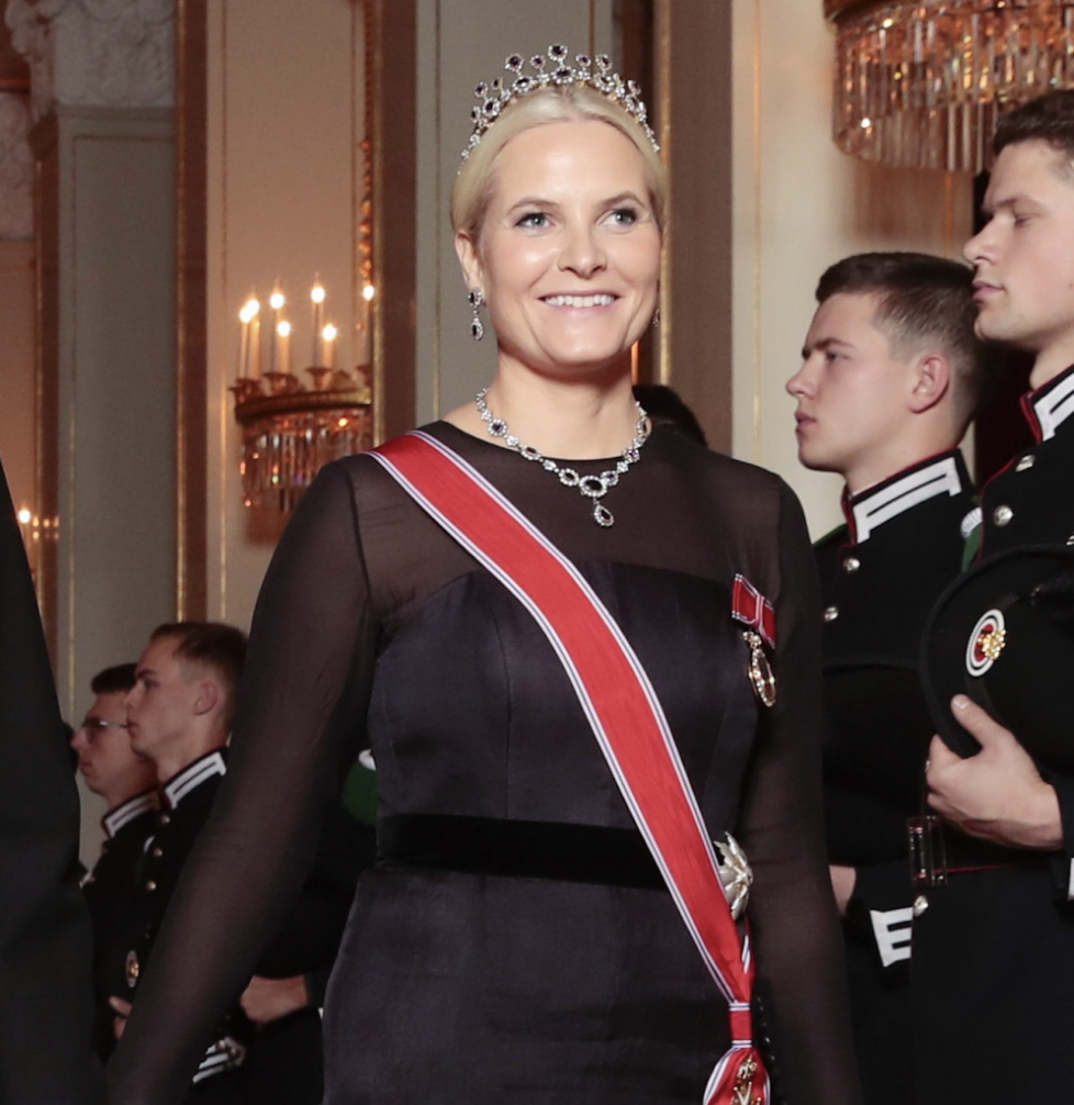 tumblr_26a7cc9a64302d0e2badcf4f9438117a_d2f3b413_2048