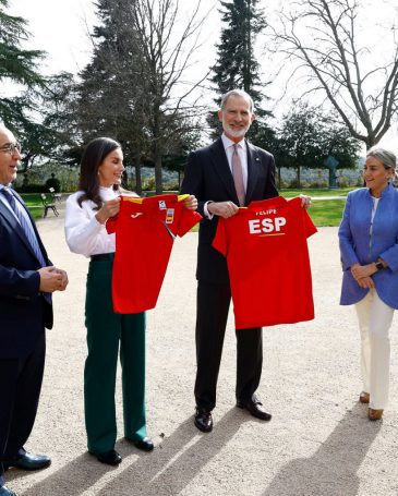 641767954_18349244950228912_4242509632401749107_n