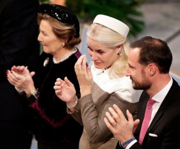 queen-sonja-l-norway-crown-princess-mette-440nw-10020301v