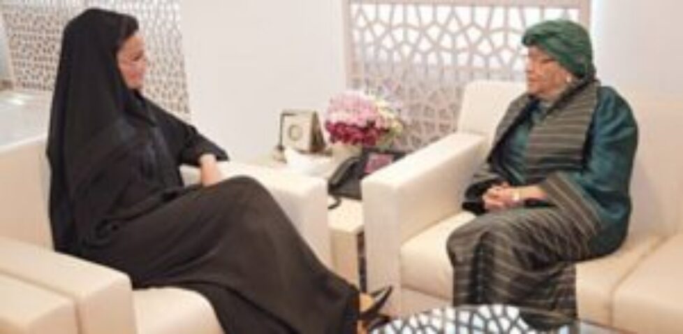 La sheikha Mozah reçoit la présidente du Libéria