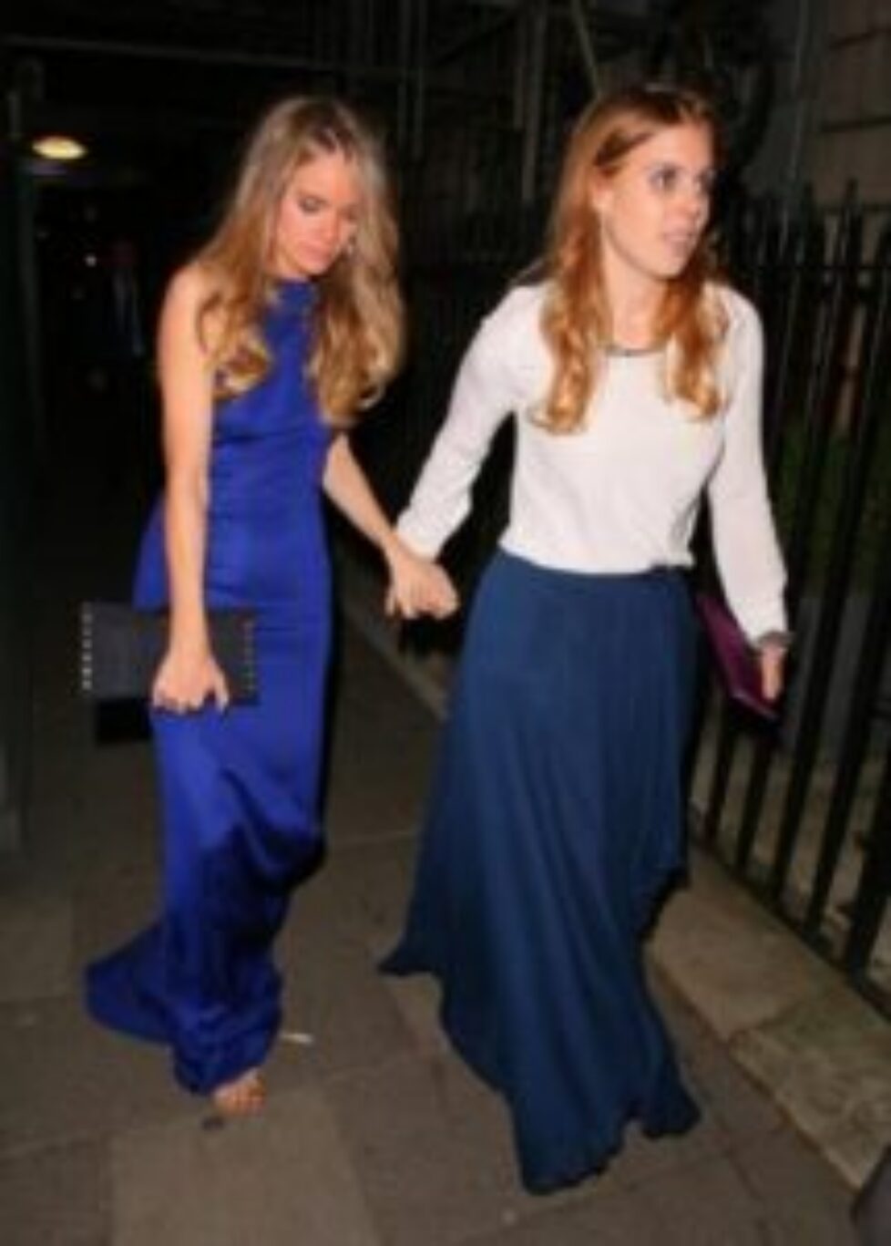 Béatrice et Eugénie d&rsquo;York à une fête avec Cressida Bonas