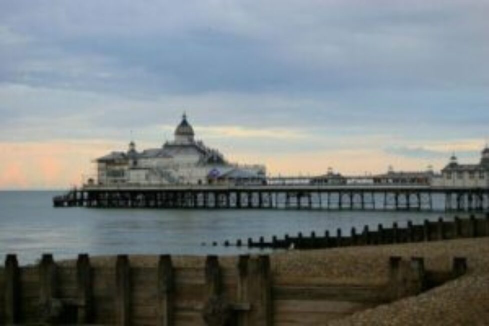 La jetée d&rsquo;Eastbourne détruite par le feu