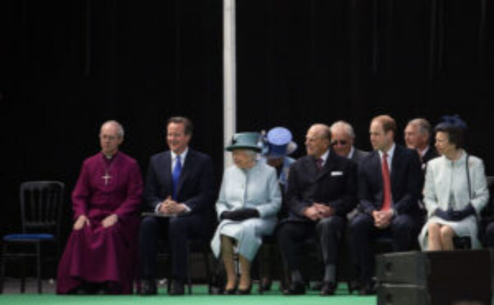 Queen+Royal+Family+Mark+800th+Anniversary+ufW1Tx53aWll
