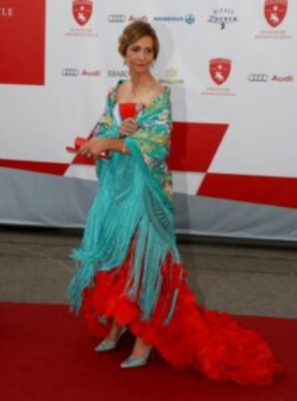 la_infanta_elena_muy_castiza_y_espanola_en_viena_2