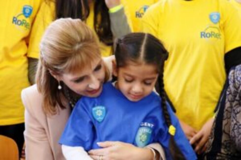 Principesa-Maria-întâlnire-cu-elevii-din-Patrula-de-Reciclare-Sura-Mica-16octombrie2015-2