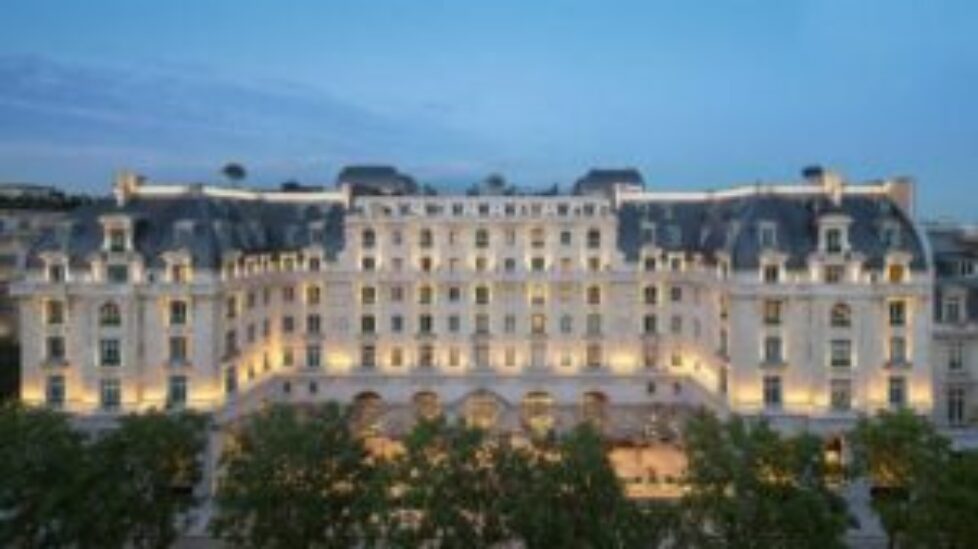 ppr-exterior-by-night-1074