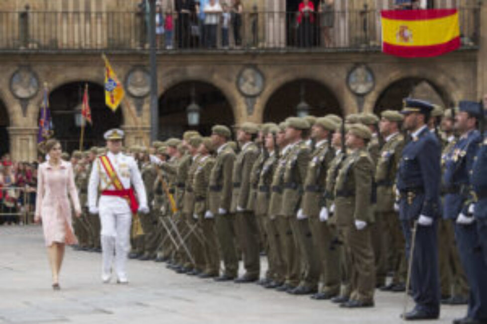 Queen+Letizia+Delivers+New+National+Flag+Speciality+oTMKfNi_S2Yl