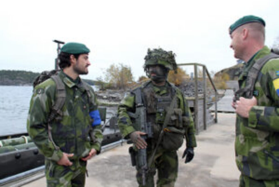 4_hkhcarlphilipmedbataljonschefenoverstelojtnantfredrikherlitzochstfovltandersakermark_foto_kristinaswaan