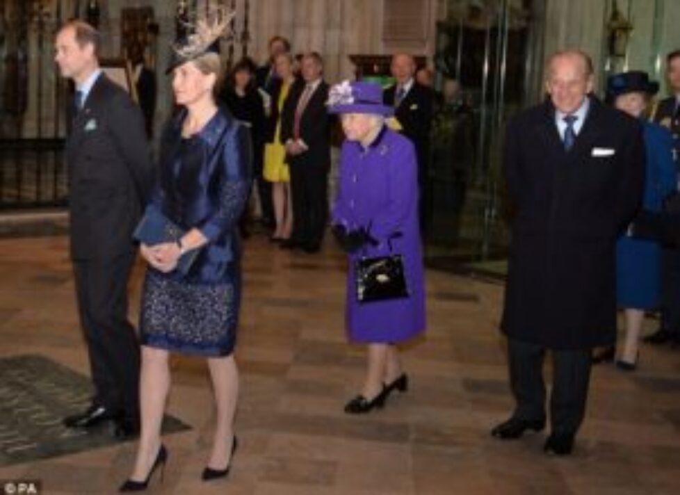 3ab7252b00000578-3969468-the_earl_and_countess_of_wessex_also_attended_over_the_past_60_y-m-62_1480021715817