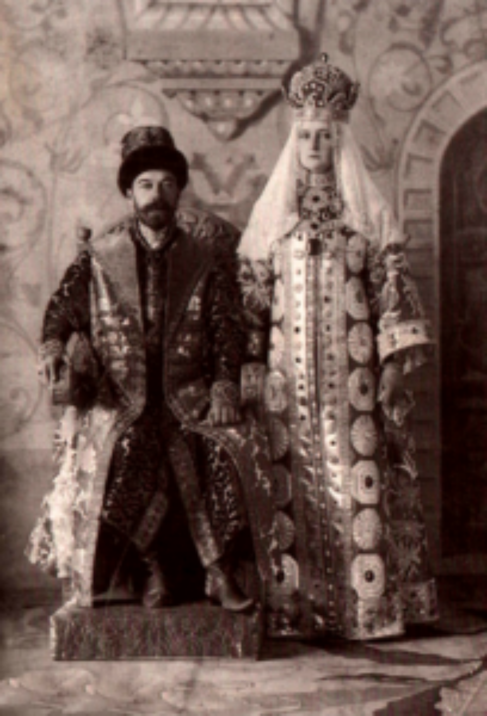 32. l'empereur et l'impératrice au bal de 1903