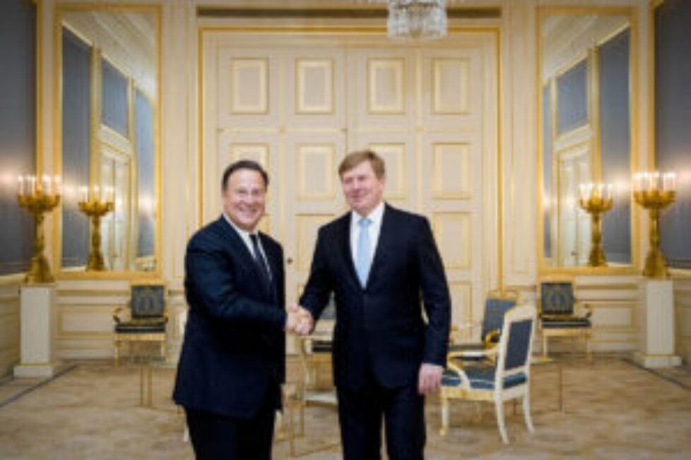 Koning ontvangt president Panama